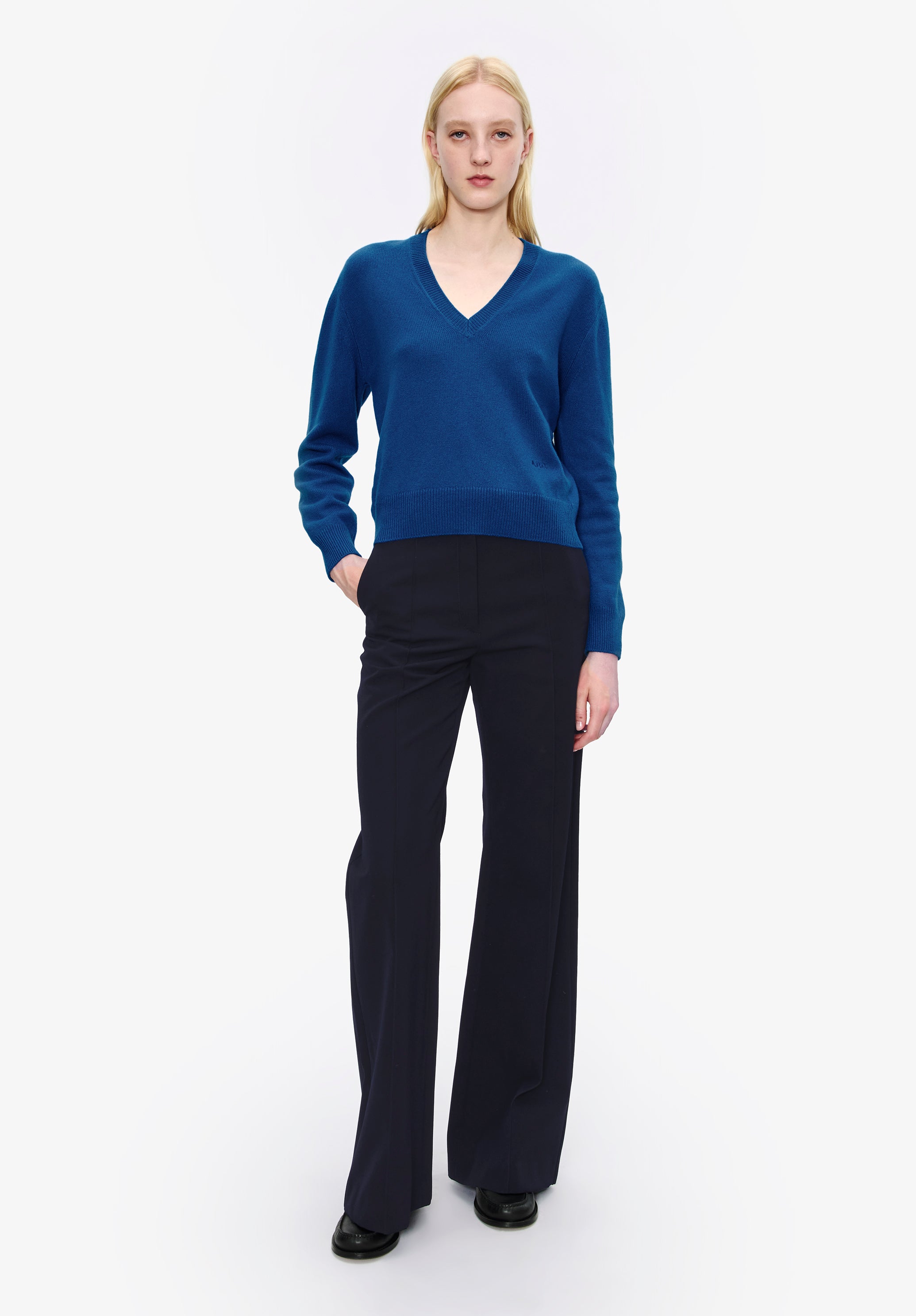 Straight-leg trousers with a permanent crease - 1