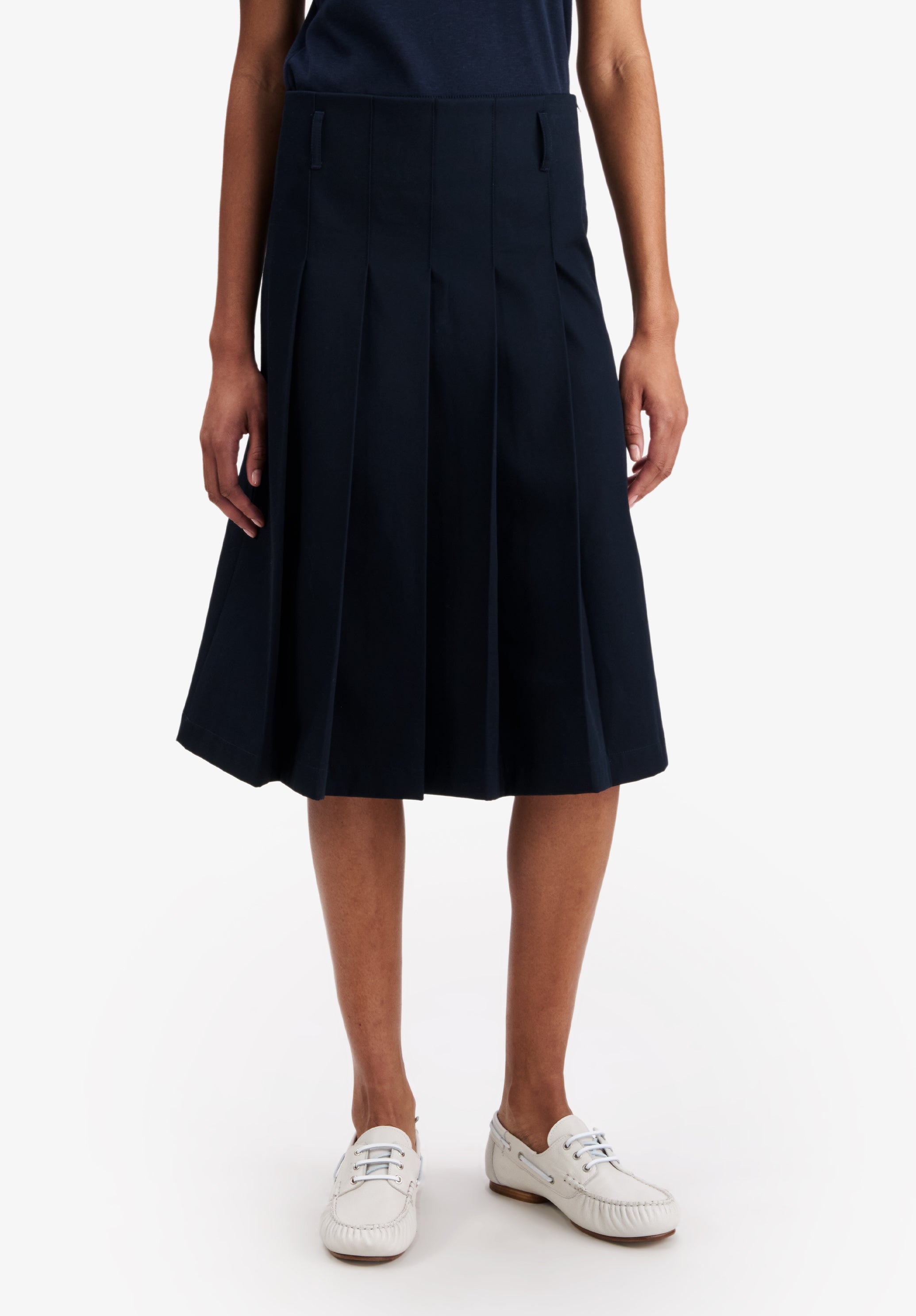 Pleated navy blue skirt - 3