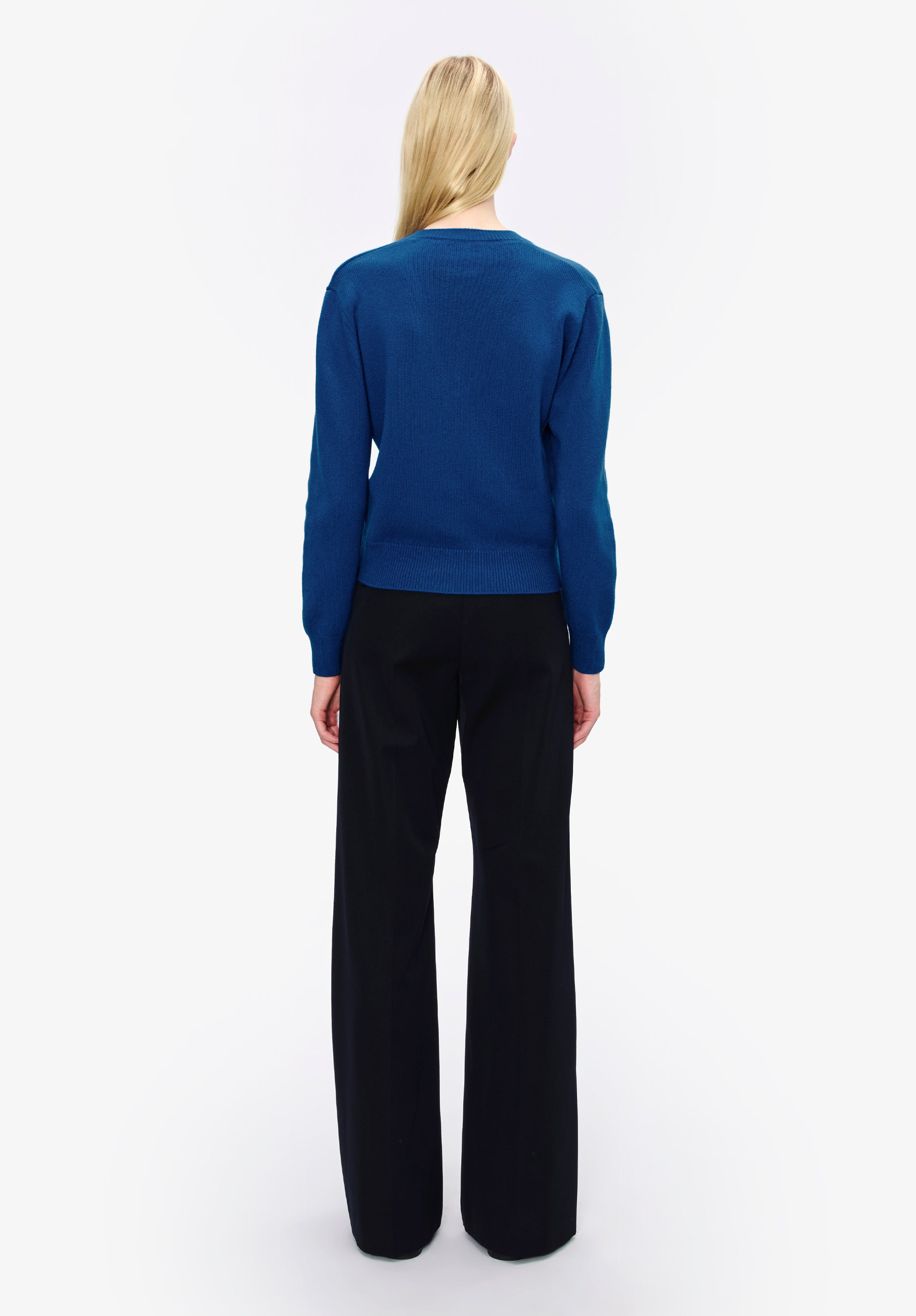 Short V-neck jumper - 3