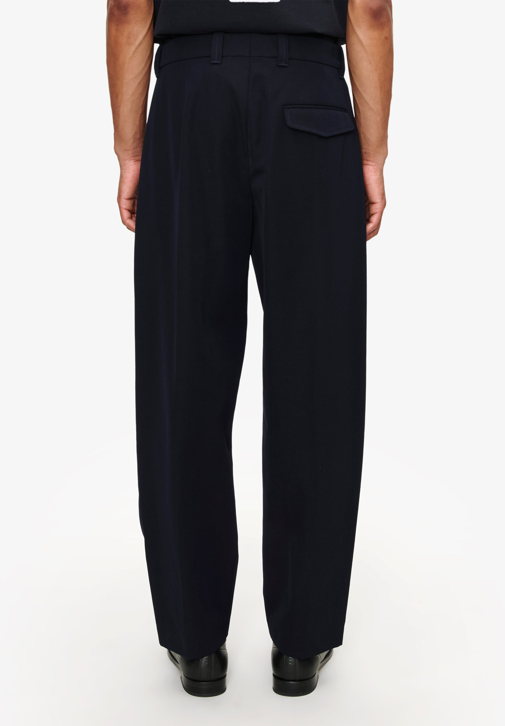 Darted Trousers and straight cut pants for men | A.P.C.