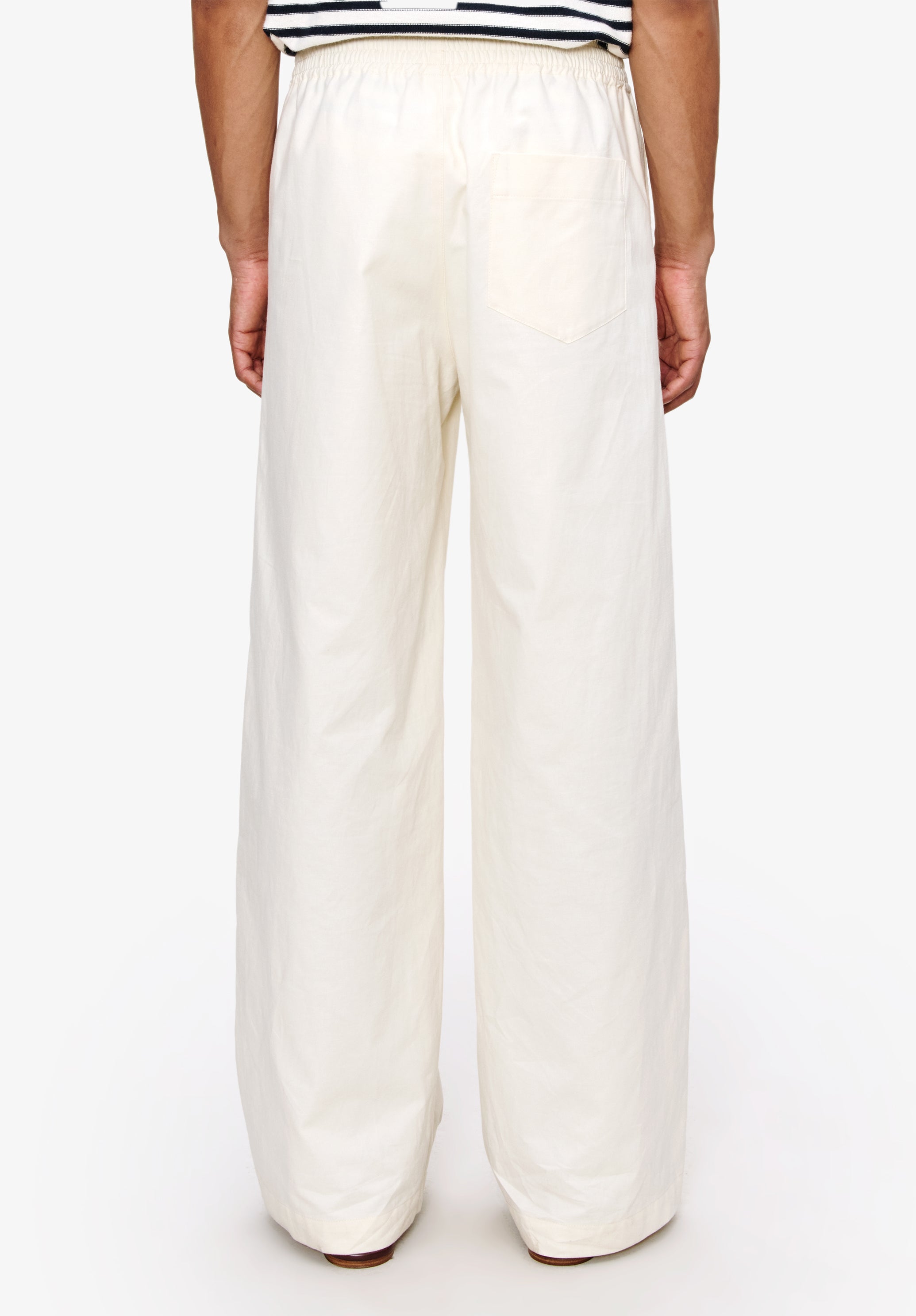 パンツ A.P.C Cotton Wide Work Pants White Darted Trousers and straight cut pants for men | A.P.C.