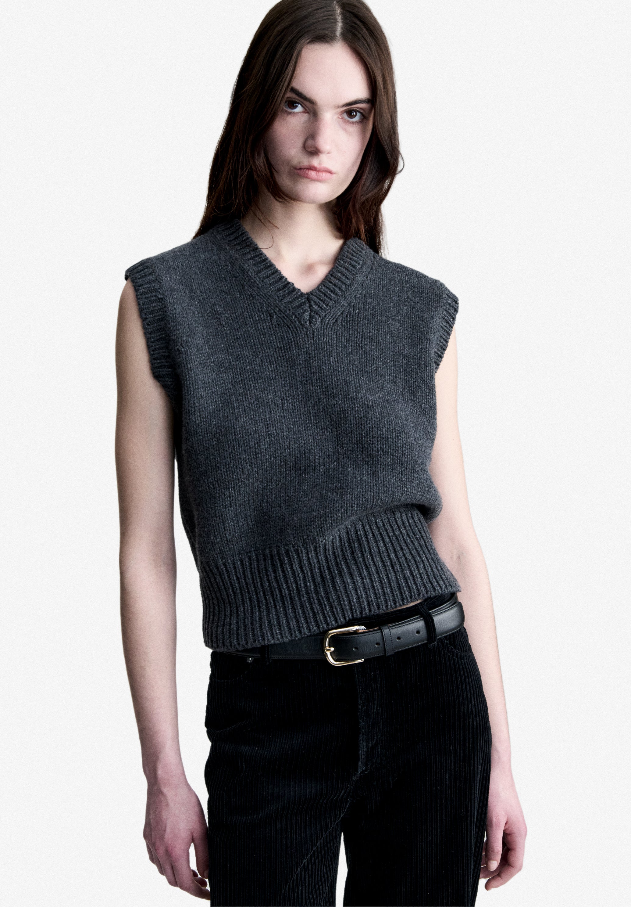 Sleeveless charcoal grey wool sweater - 3